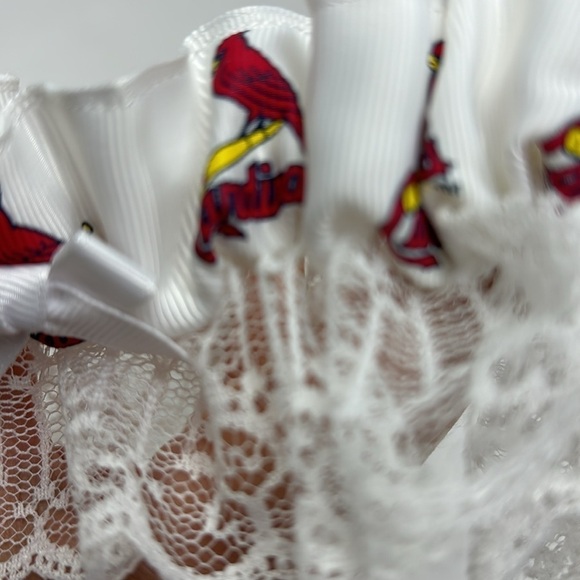 St Louis Cardinals baseball wedding garter, white color with red - Picture 3 of 3